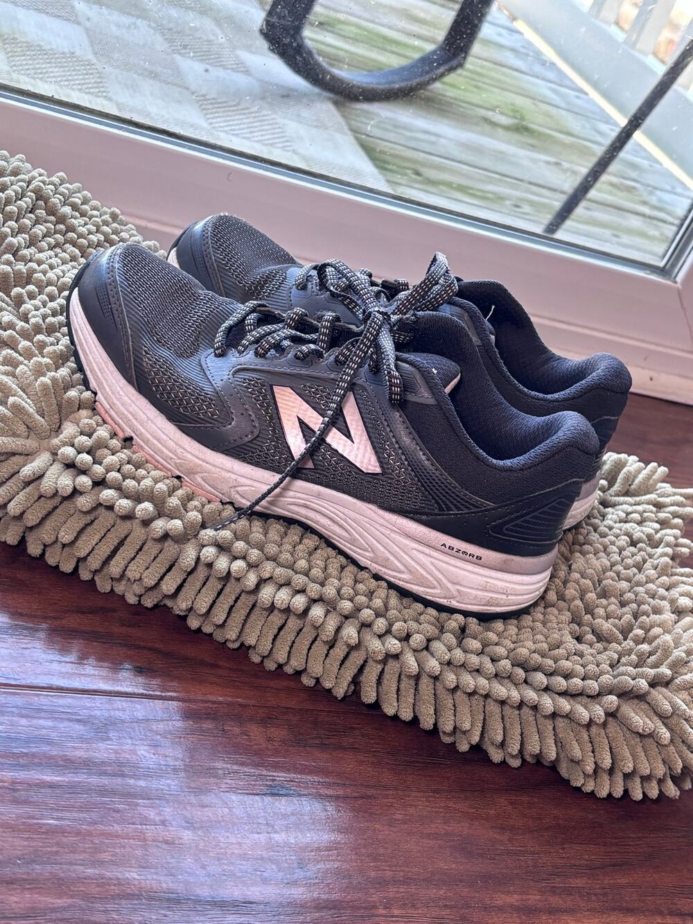 New Balance 560v1 TechRide Women’s 7.5 Gray Pink Running Sneakers